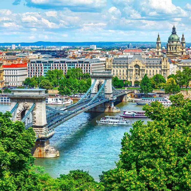 https://dtgultekindaylan.com/wp-content/uploads/2020/01/budapest-1-1-640x640.jpg